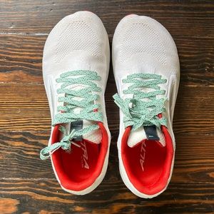 Altra Women’s Escalante US Size 9